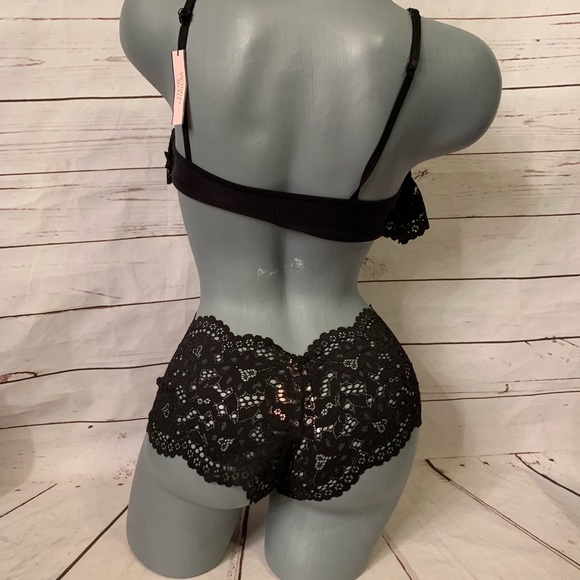 Victoria Secret Set - Picture 4 of 8